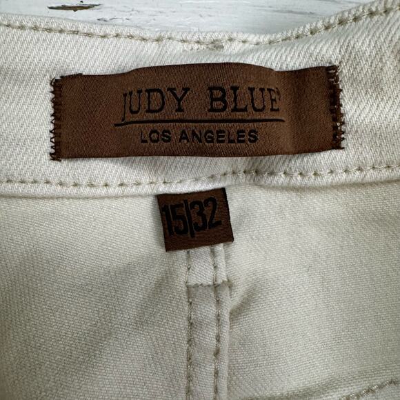 Judy Blue Jeans 15/32 High Waist Cream Garment Dyed Crochet Patches JB88836 - Picture 4 of 8